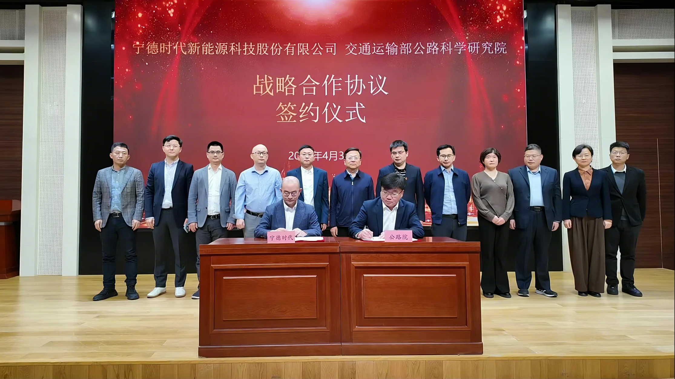 配圖.png 配圖.png